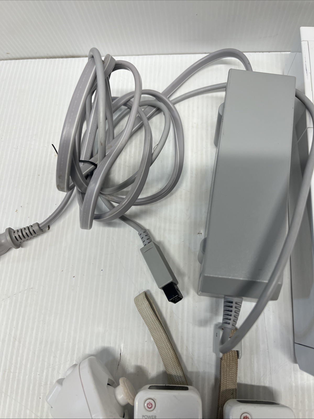 Nintendo Wii Console Bundle – RVL-001 3 Controllers AC Adapter Sensor Bar WORKS