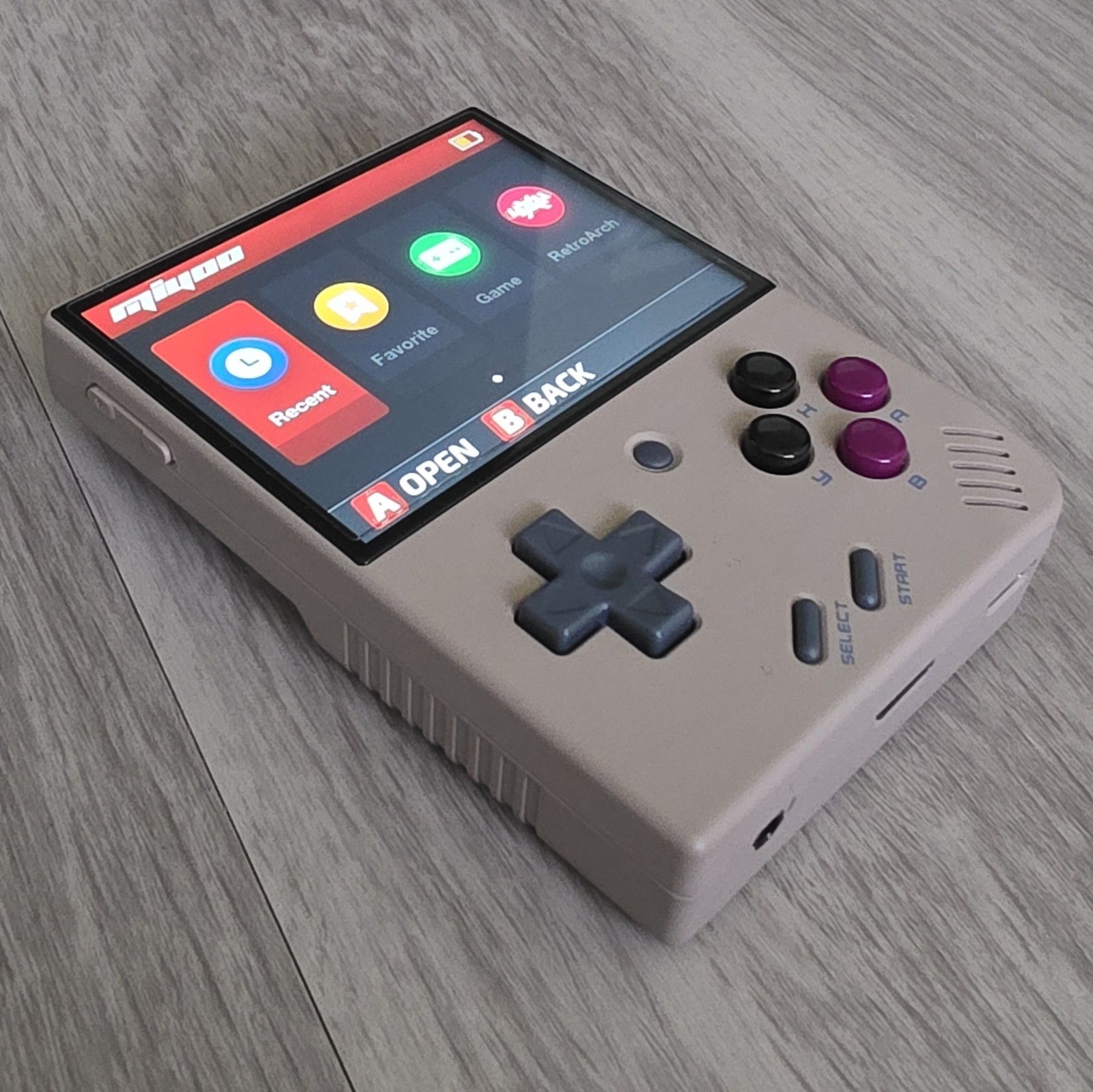 Miyoo Mini Plus Handheld Retro Game Console 128GB Wi-Fi USB-C Beige w/ Case