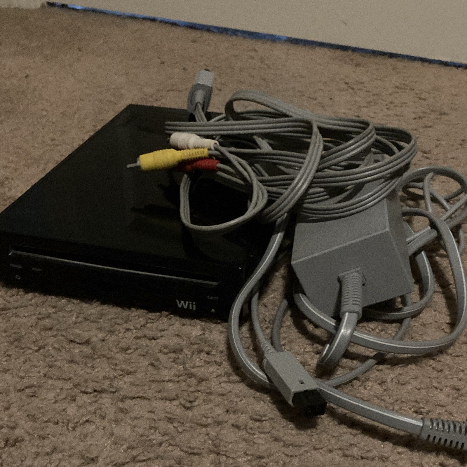 Nintendo Wii Black Home Console w/ Power Supply & Composite RCA AV Cable