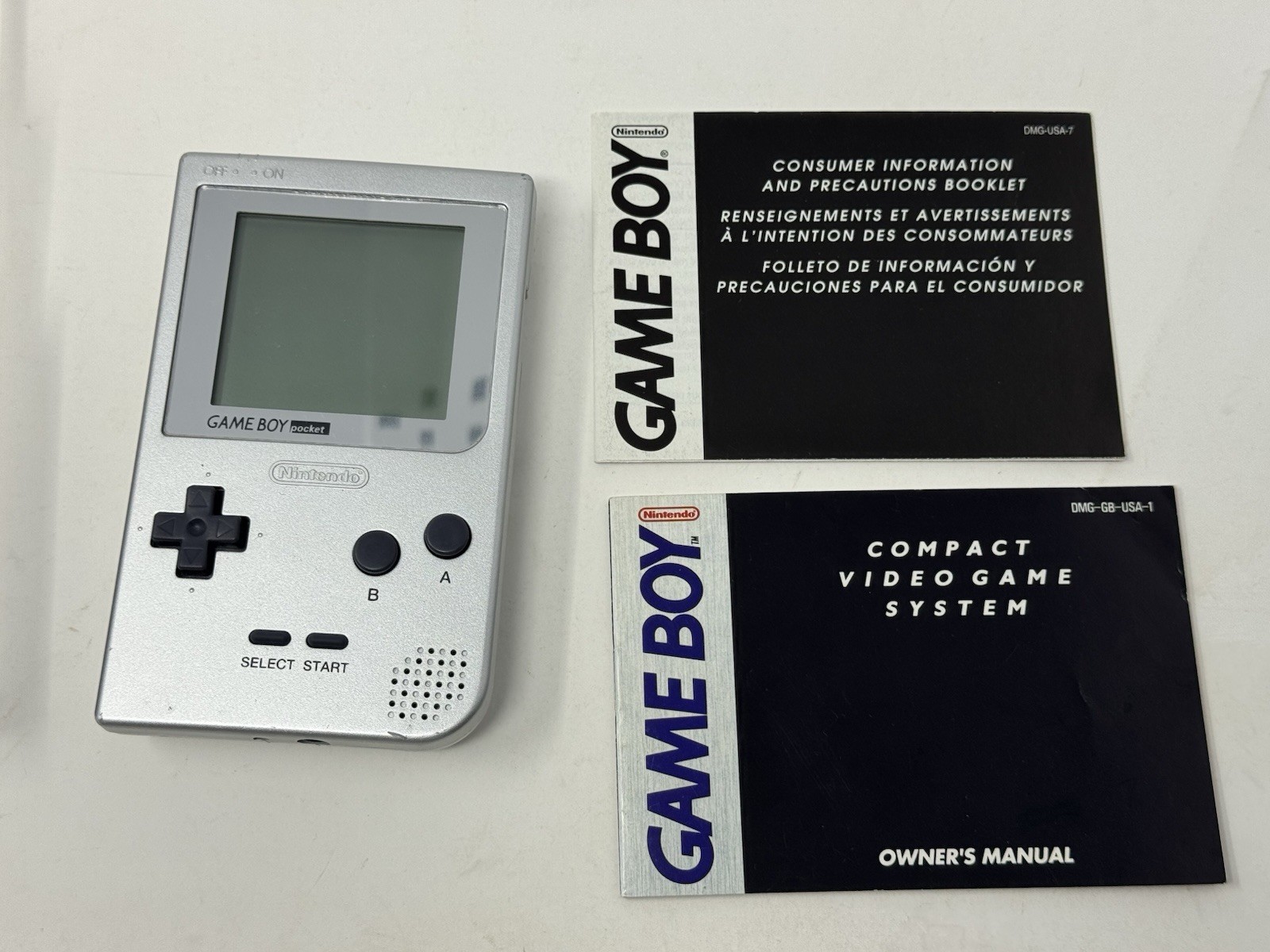 Nintendo Game Boy Pocket Silver Console CIB Clear Retail Box Hard Case