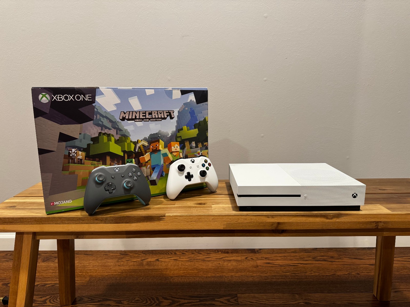 Microsoft Xbox One S Minecraft Favorites Bundle 500GB w/ Extra Controller- White