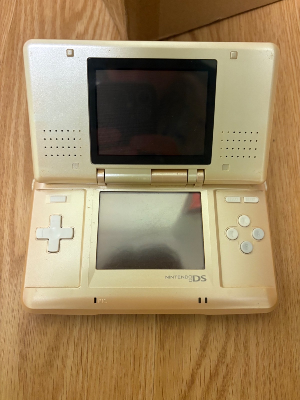 Nintendo DS White Handheld System – Fair Condition – TESTED AND WORKING