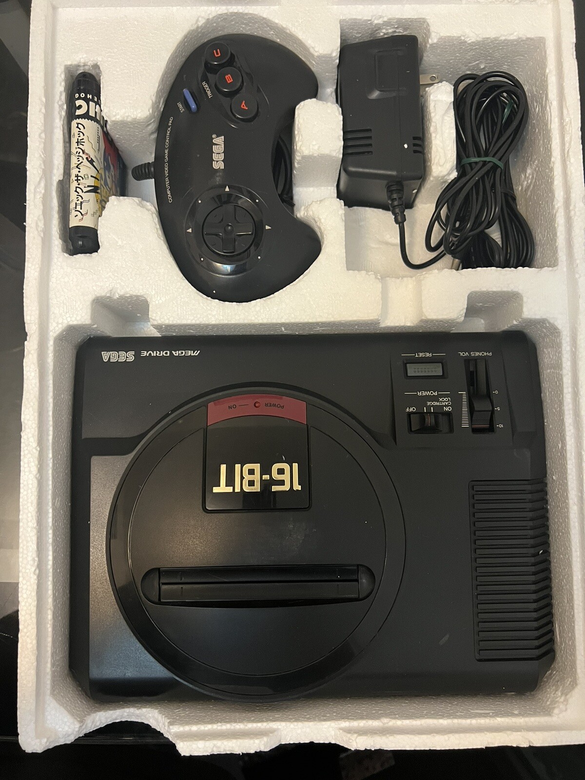 Boxed: Mega Drive PLUS 1 SONIC Console HAA-2510 Sega Genesis Japan NTSC-J