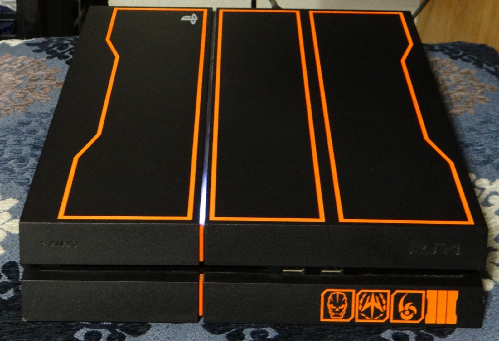 Sony PS4 COD: BO3 LTD Edition 1 TB CUH-1215B – 2 Games & 2 Controllers *TESTED*