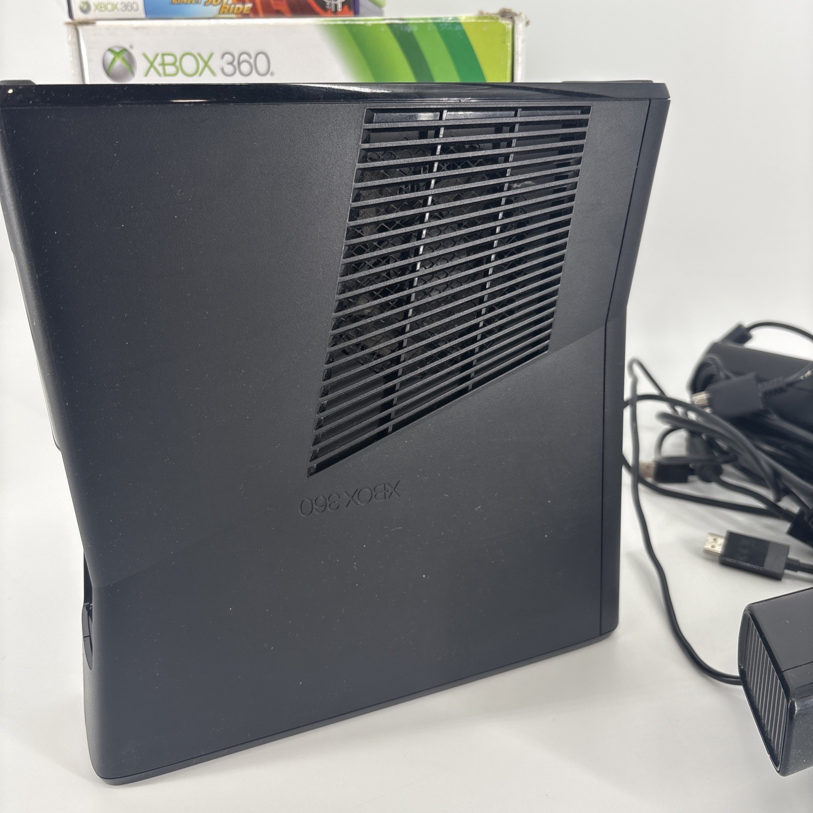 Microsoft Xbox 360 Slim 4GB Black Matte Console Model 1439 Complete In Box VGC