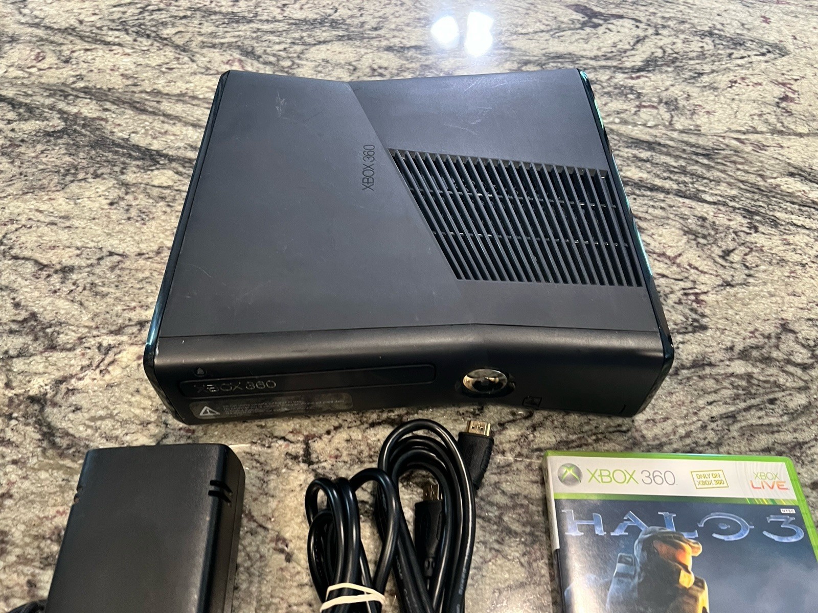 Xbox 360 S Model 1439 4 GB Black Console Bundle:Controller,Cables,Game