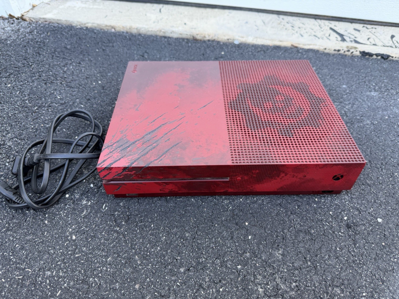 Microsoft Xbox One S Gears of War 4 Limited Edition 2 TB Crimson Red Console