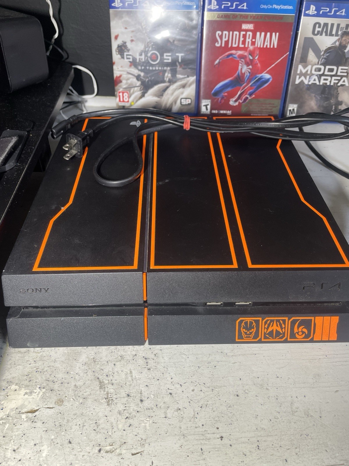 Sony PlayStation 4 Black Ops 3 Edition Console w 2 Controllers, charger, 3 Games
