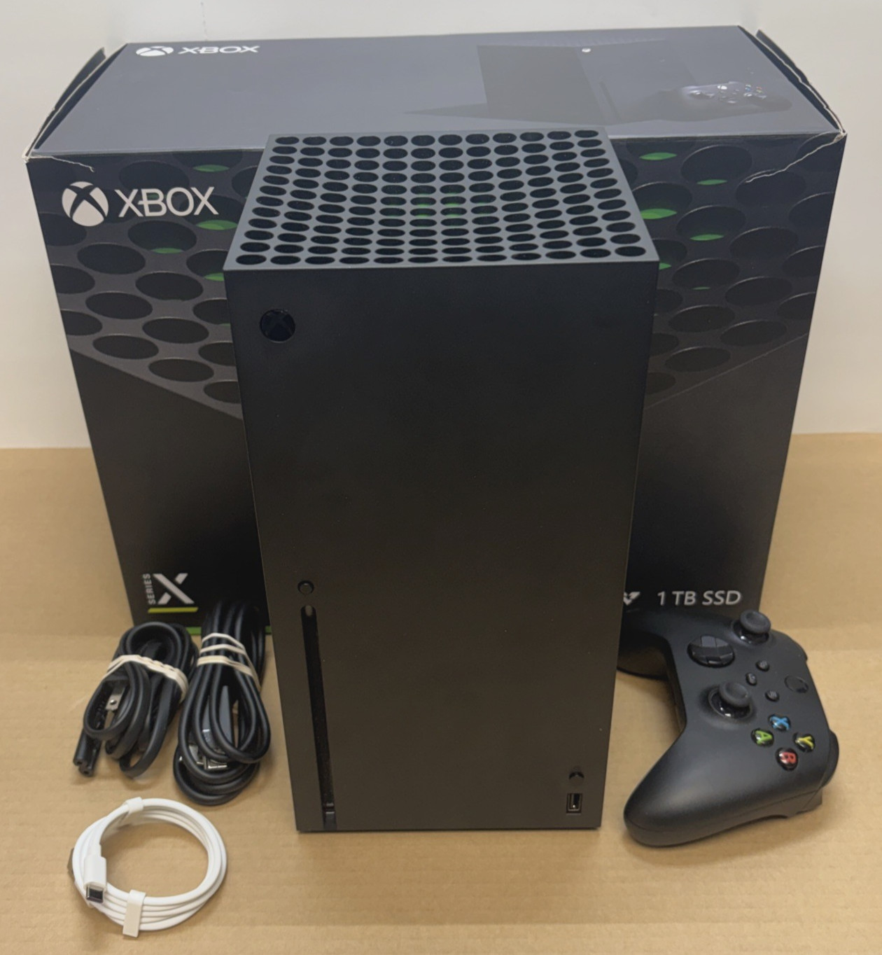 Xbox Series X 1TB Console with Xbox Wireless Controller 4K Gaming 120FPS 1882