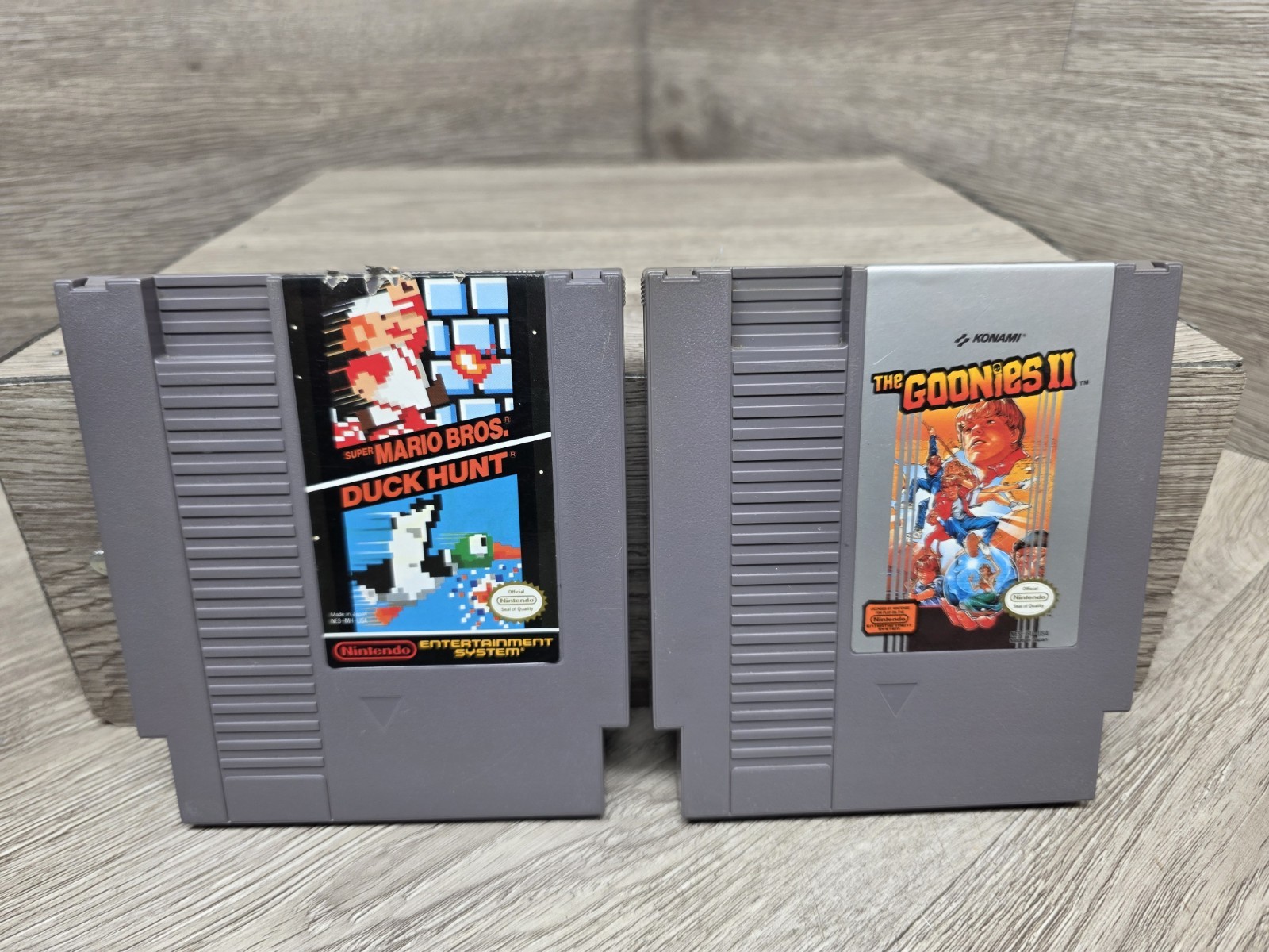 Nintendo Entertainment System NES Bundle with Zapper, 2 Controller, Cables Games