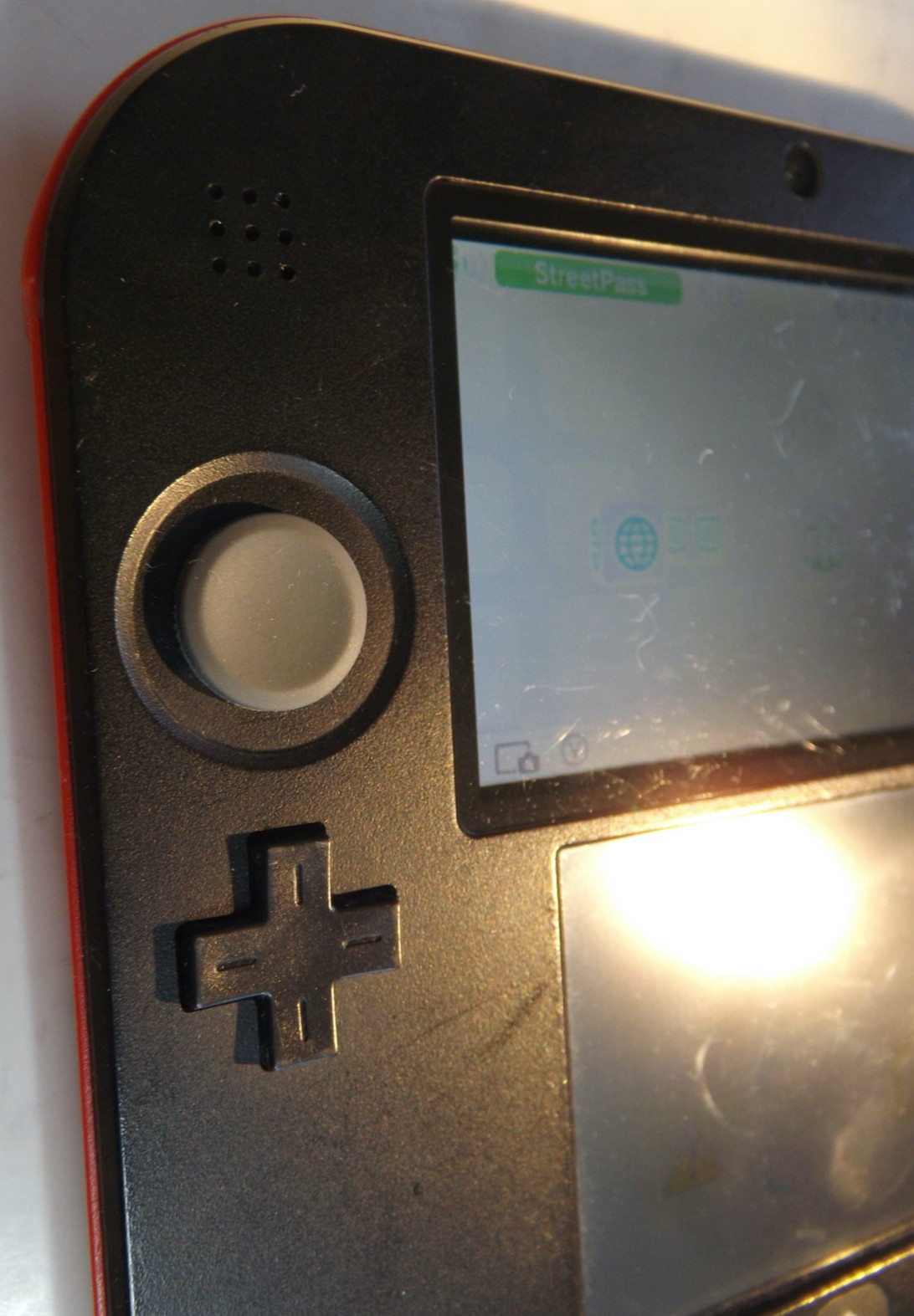 2011 Nintendo 2DS Handheld System Launch Edition Crimson Red with Power Adapter