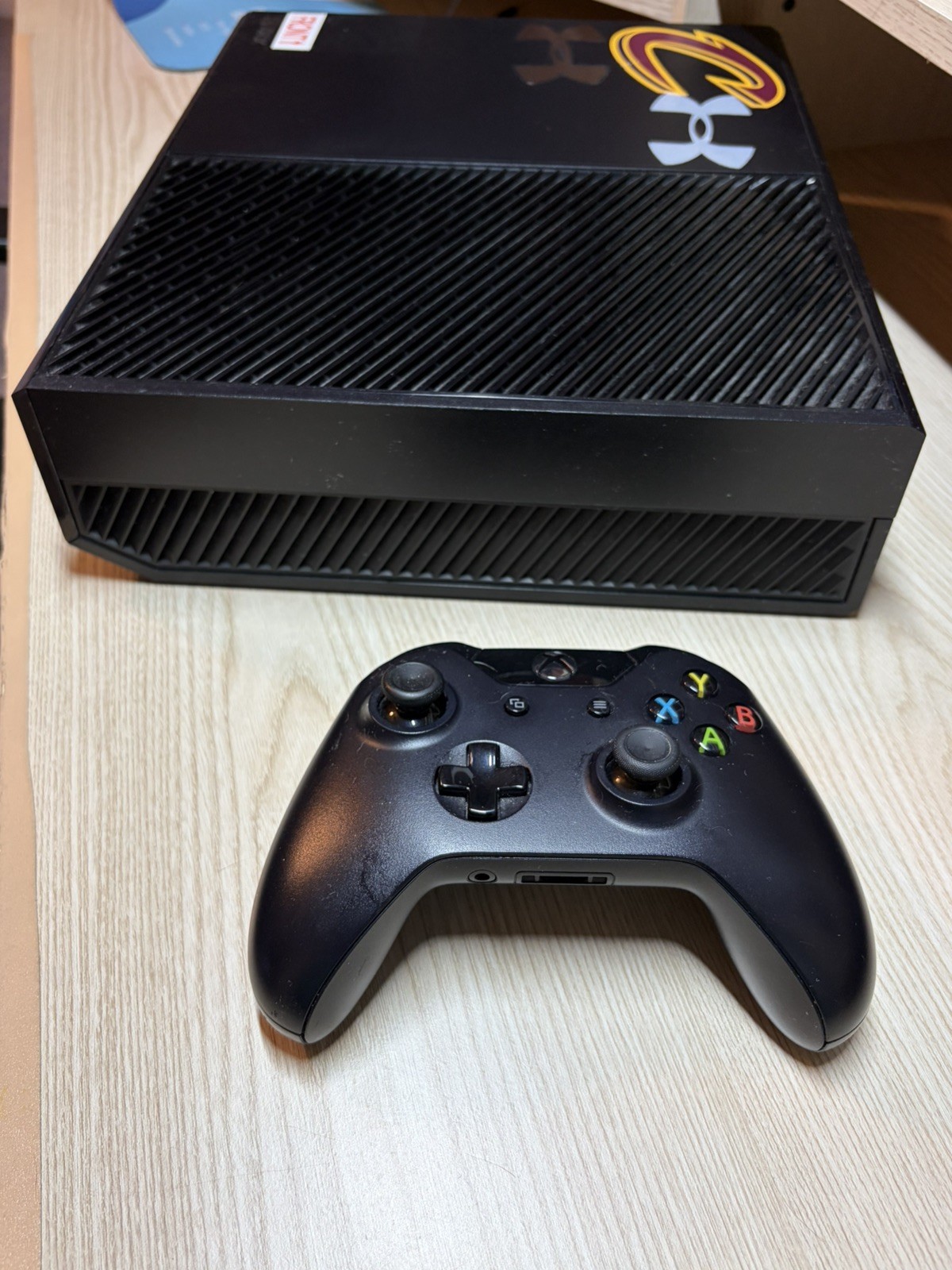 Microsoft Xbox One 1540 Console With 1 Controller