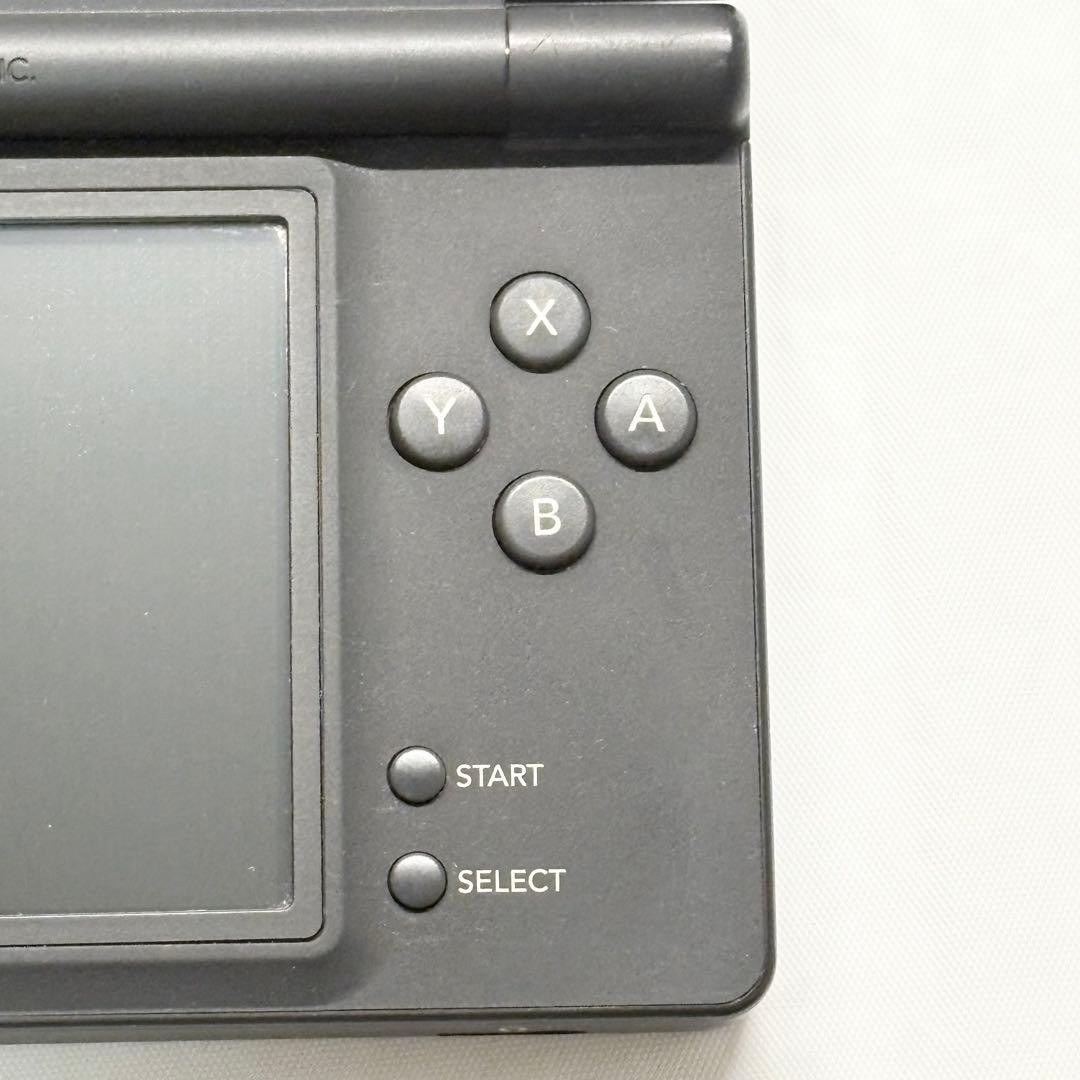 Pokemon DSi Reshiram Zekrom Edition Black Limited Edition Console Nintendo 2010