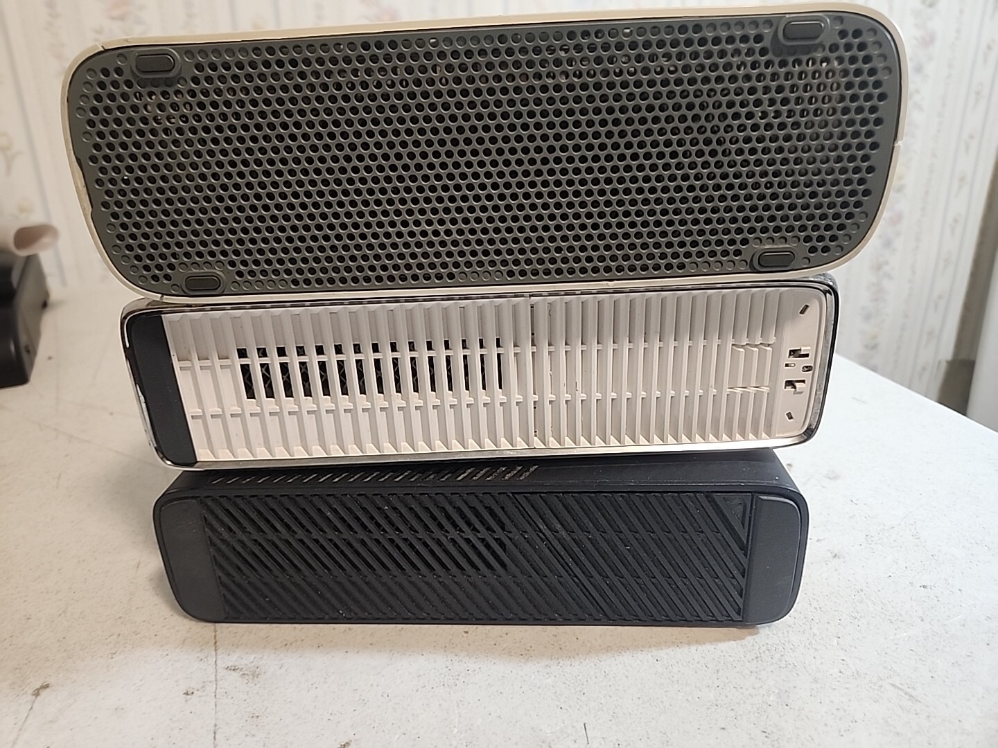 Lot of 4 Xbox 360 S/E Consoles Only AS-IS Untested Unknown Condition.