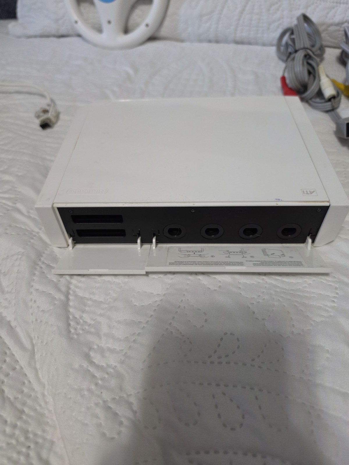 Nintendo Wii White Console Bundle Tested/Working RVL-001 W/assesories