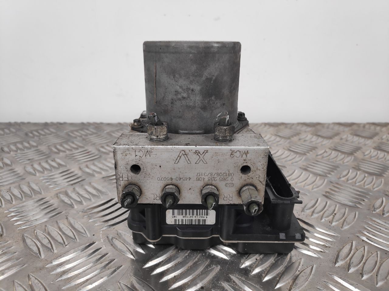 2008 TOYOTA AVENSIS T25 ABS VALVE/PUMP/CONTROLLER 0 265 950 749