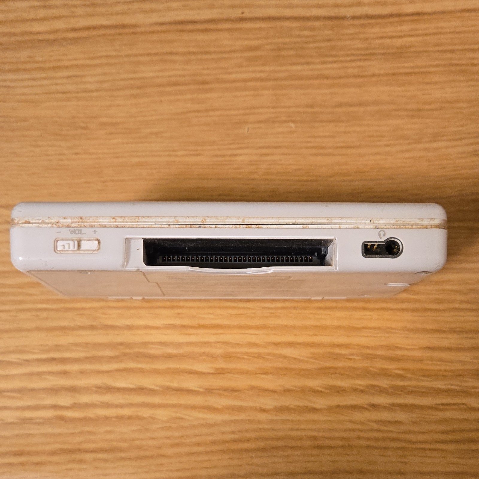 Nintendo DS Lite White Multiplayer Handheld System with Headphone Jack