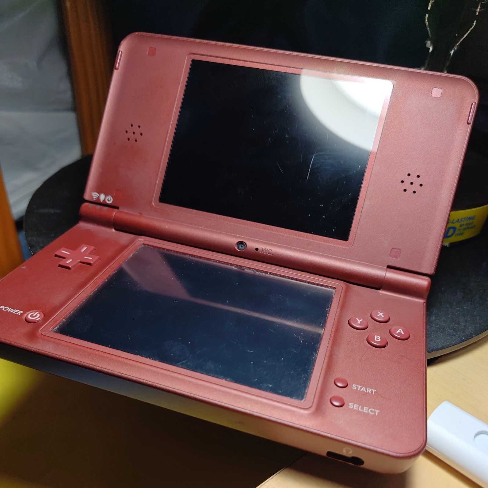 Nintendo DSi XL – Burgundy – Tested, Slightly Damaged, READ DESCRIPTION
