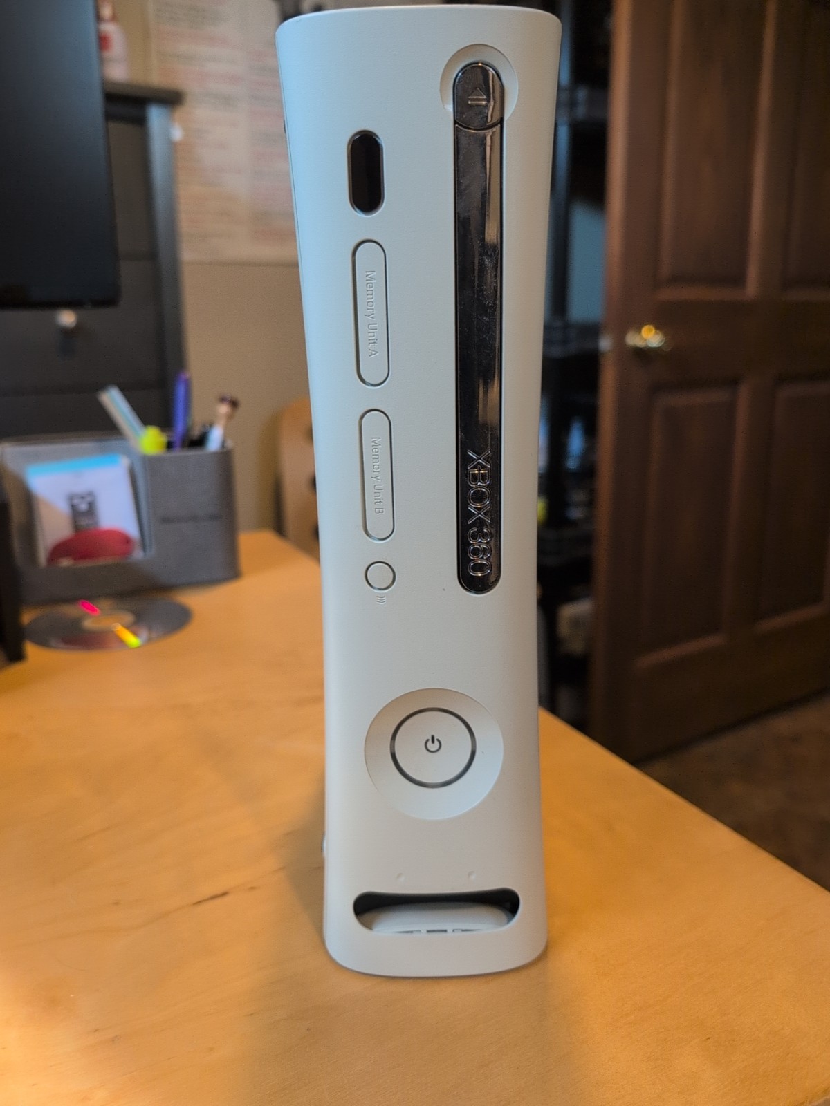 Microsoft Xbox 360 Pro 20GB Console – Matte White***PARTS OR REPAIR***