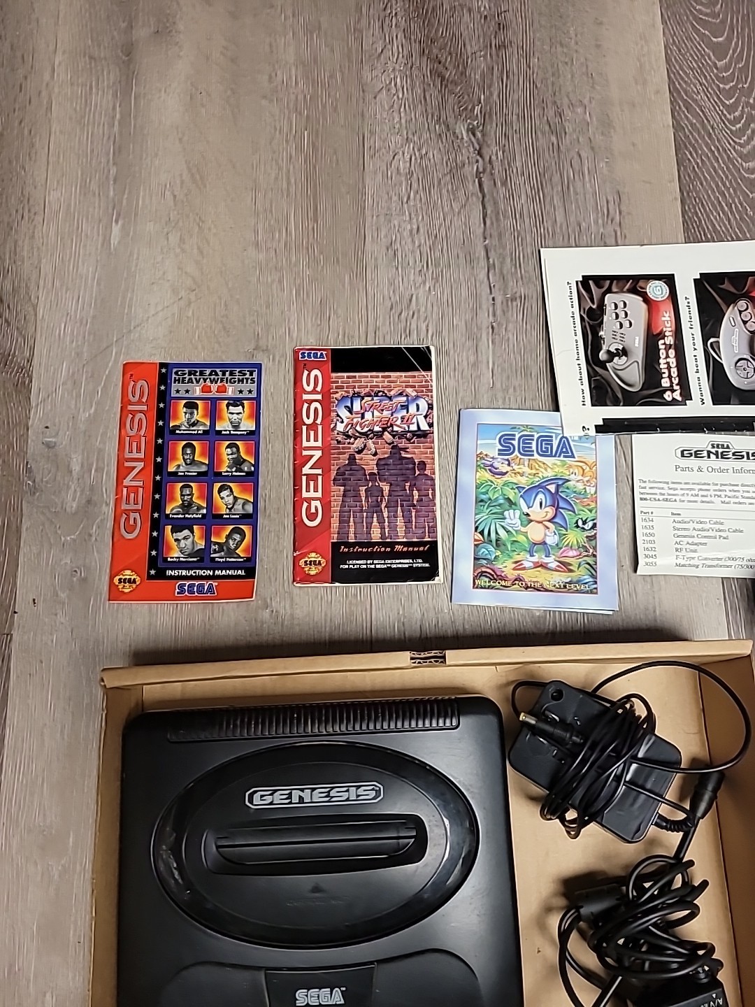Sega Genesis II Console Boxed Three Controllers Tested Original Box See Pic