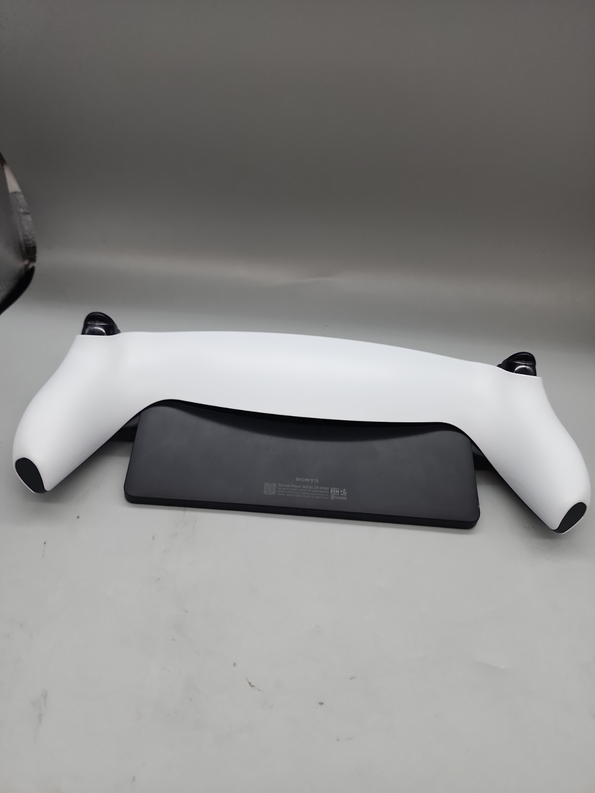 Sony PlayStation Portal Remote Player for PS5 Wi-Fi 1080p White/Black