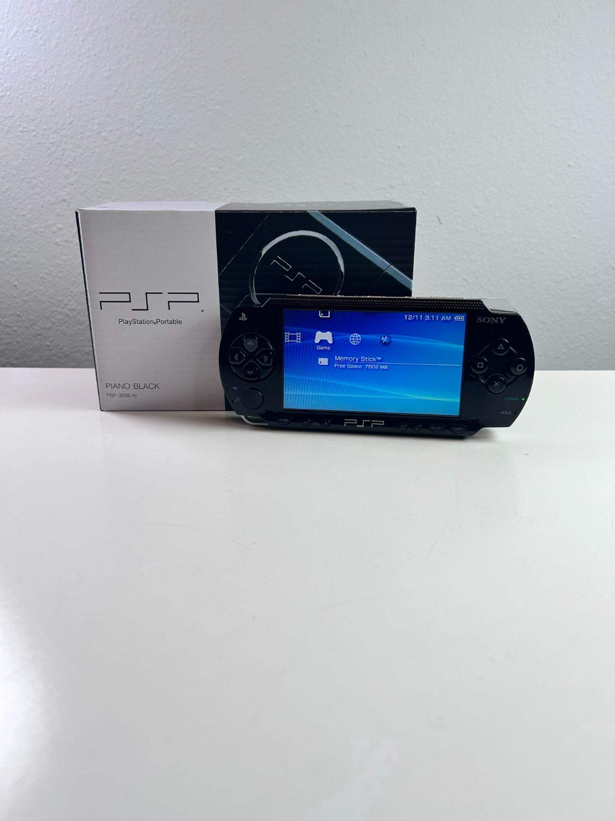 sony psp-1000 Piano black console