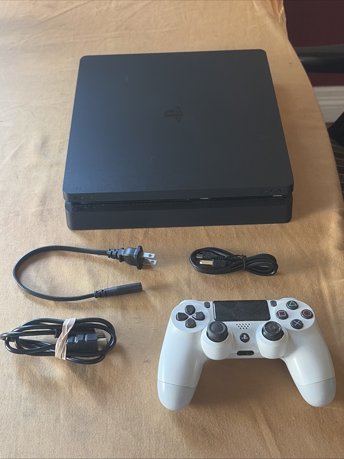 PlayStation 4 Slim PS4 500GB Black Console CUH-2015A v9.60 w/Cords Controller