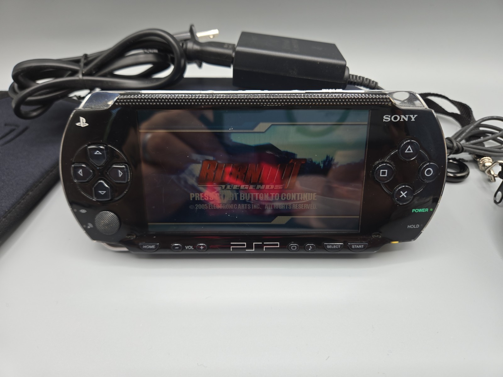 Sony PSP-3001 Bundle – 4 Games 3 Movies+ Case + Charger + New Battery – Tested