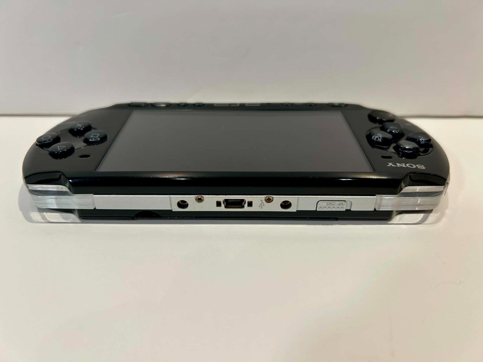 Sony PSP-3000 Black Japanese Region Free Handheld Console w/ Charger & 32GB Card