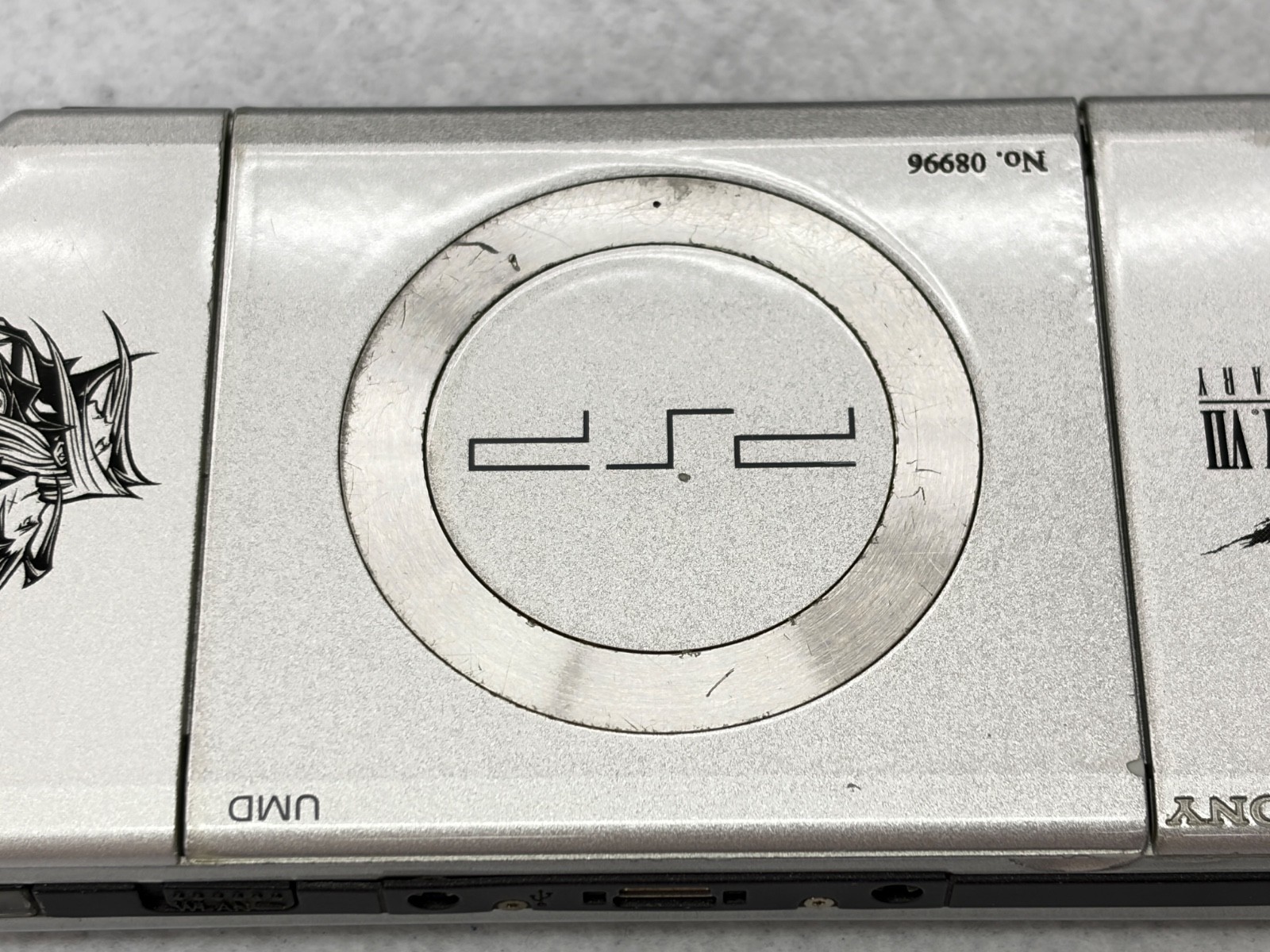 SONY PSP 2000 Crisis Core Final Fantasy FF7 Limited Edition Playstation [41587]