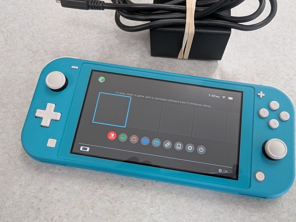 Nintendo Switch Lite HDH-001 32GB Handheld Console Turquoise w/ Charger