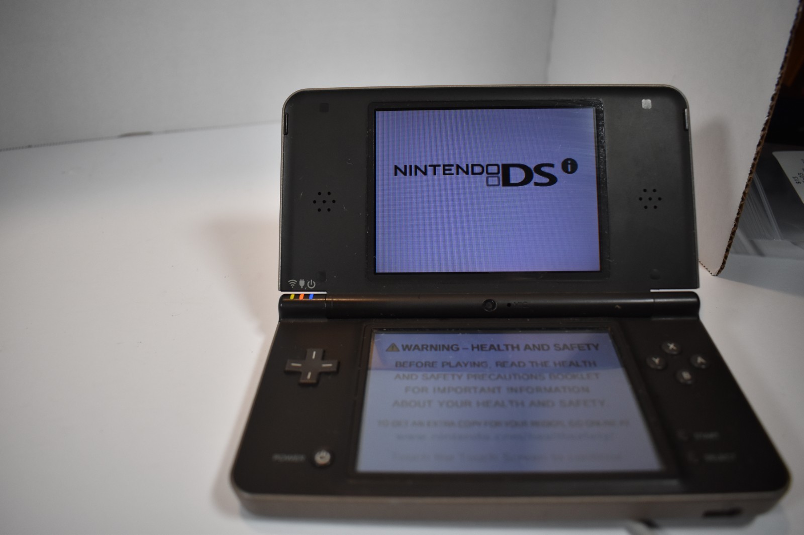 Nintendo UTL-001 DSi XL Bronze Handheld System – Bronze Tested – No Charger