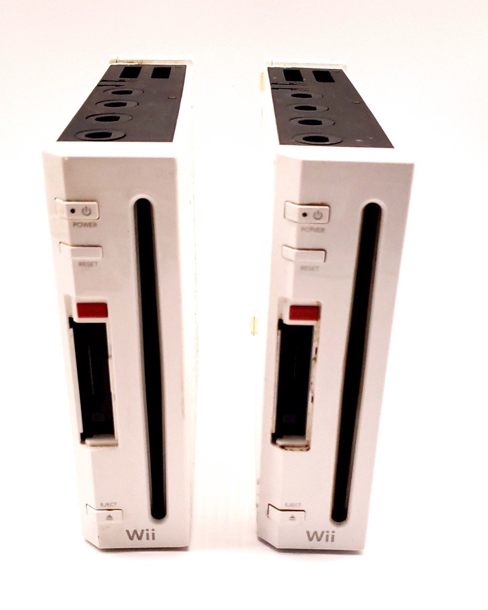 Nintendo Wii RVL-001 512 MB Console LOT OF 2 – White PARTS OR REPAIR – READ