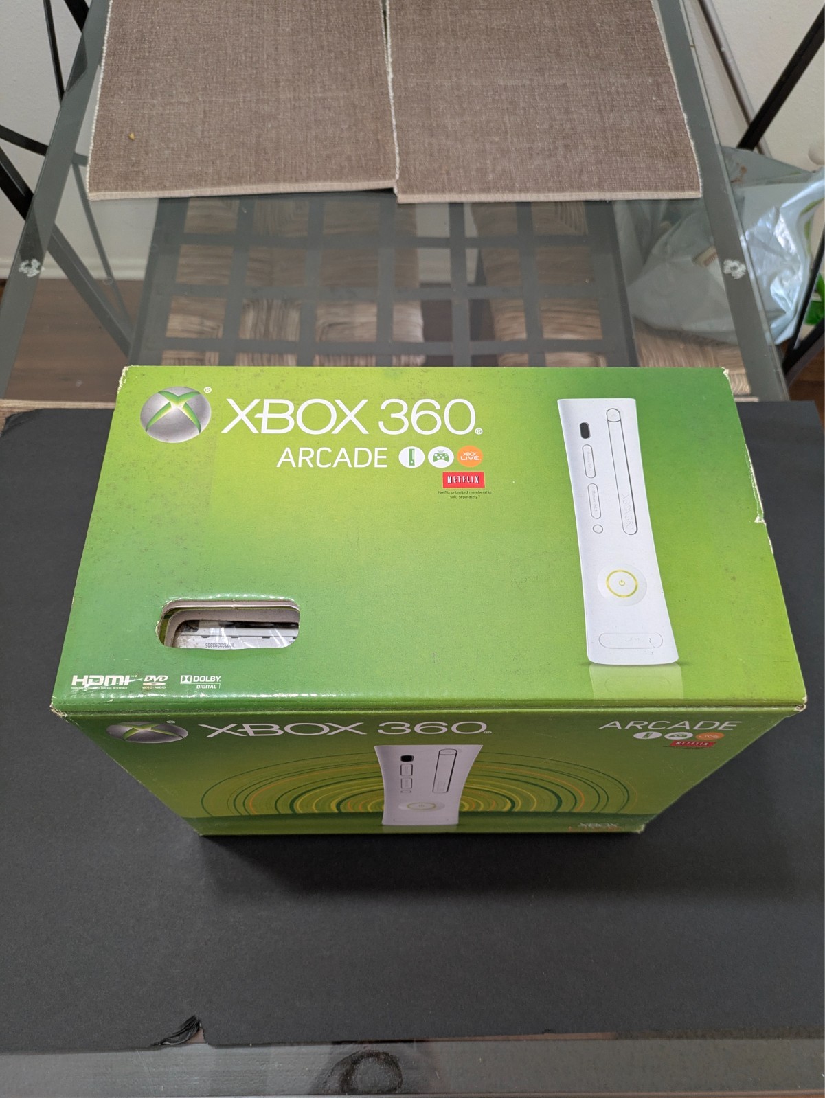 Microsoft Xbox 360 Arcade – FACTORY SEALED NIB Never Opened 256mb collector item