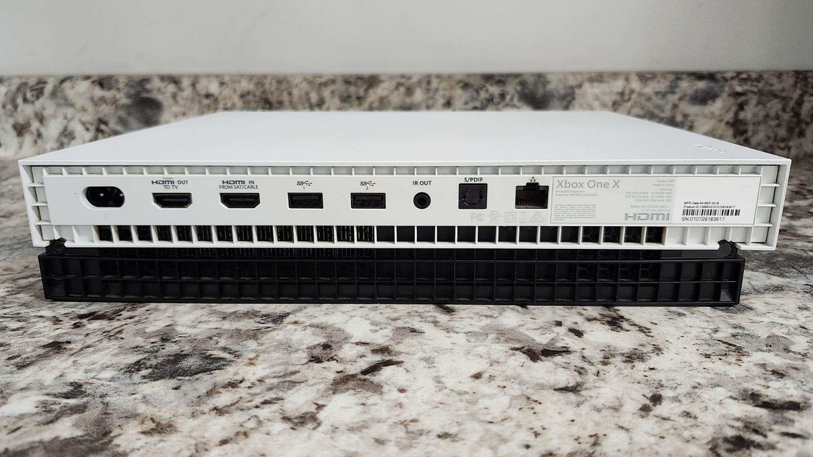 Xbox One X 1TB Robot White SE w CONTROLLER & CABLES FAST SHIPPING📦🎮🔥