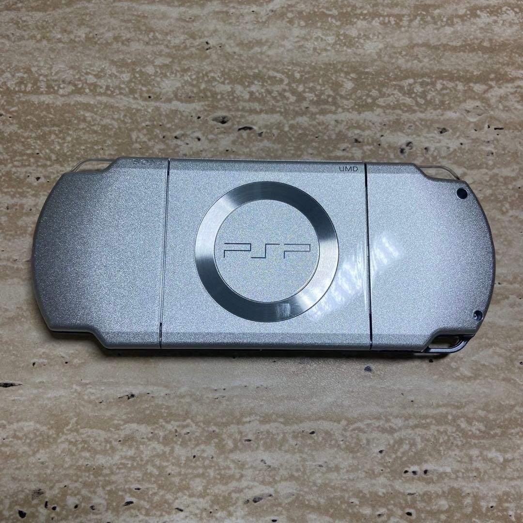 Sony PSP 2000 Ice Silver Boxed Near Mint Complete Tested Japan 6460