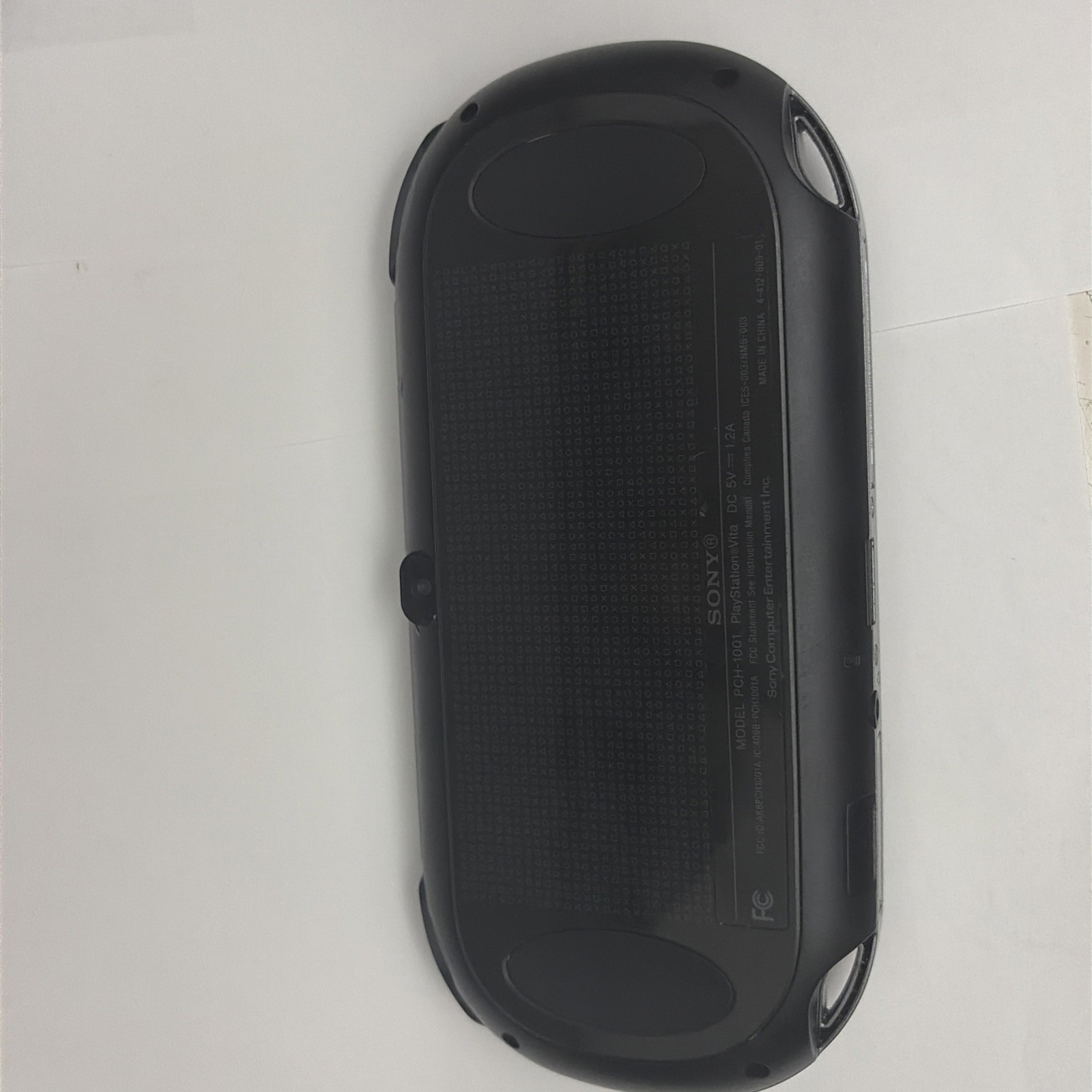 SONY PS VITA HANDHELD – PCH-1001