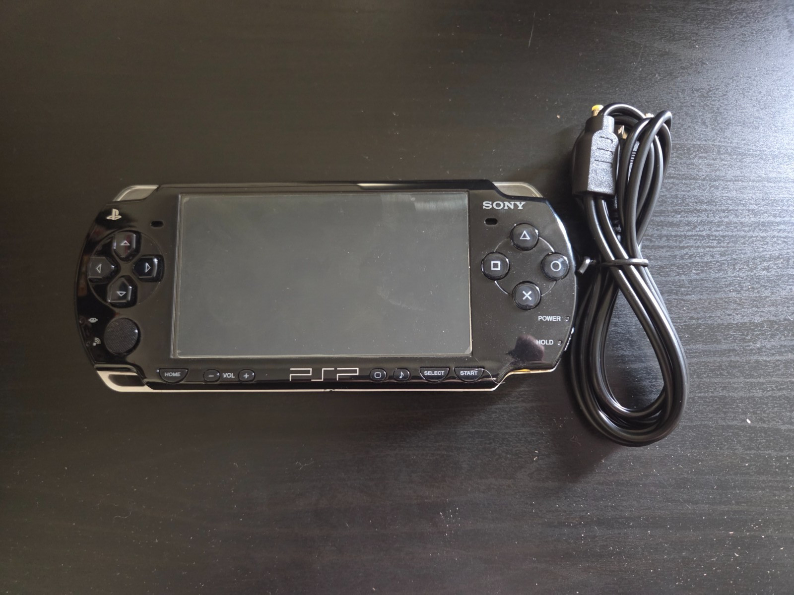Sony PSP 2000 Handeld System – Piano Black – Brand New Battery