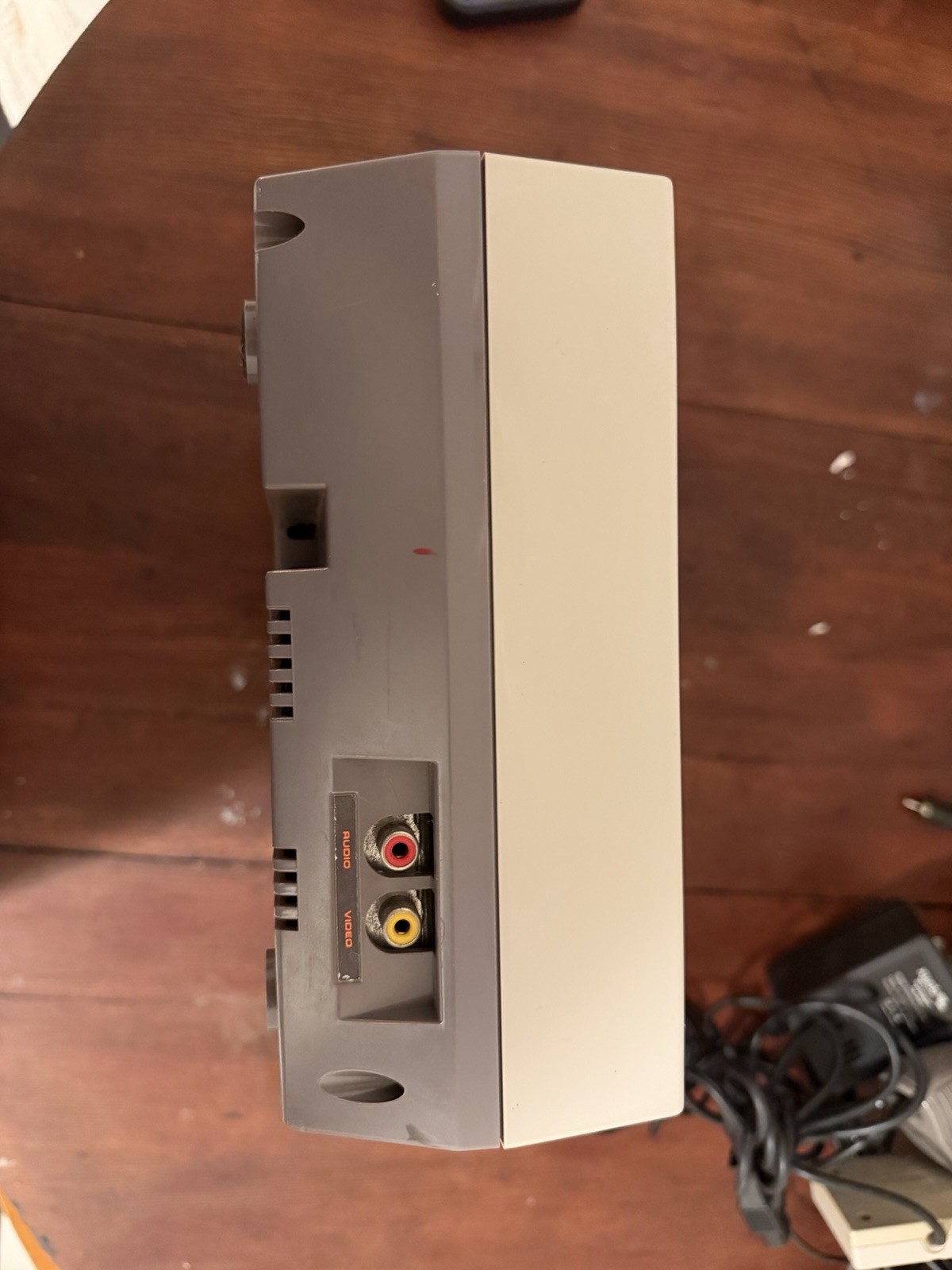 Nintendo Entertainment System Home Console with games and zapper TESTED nes