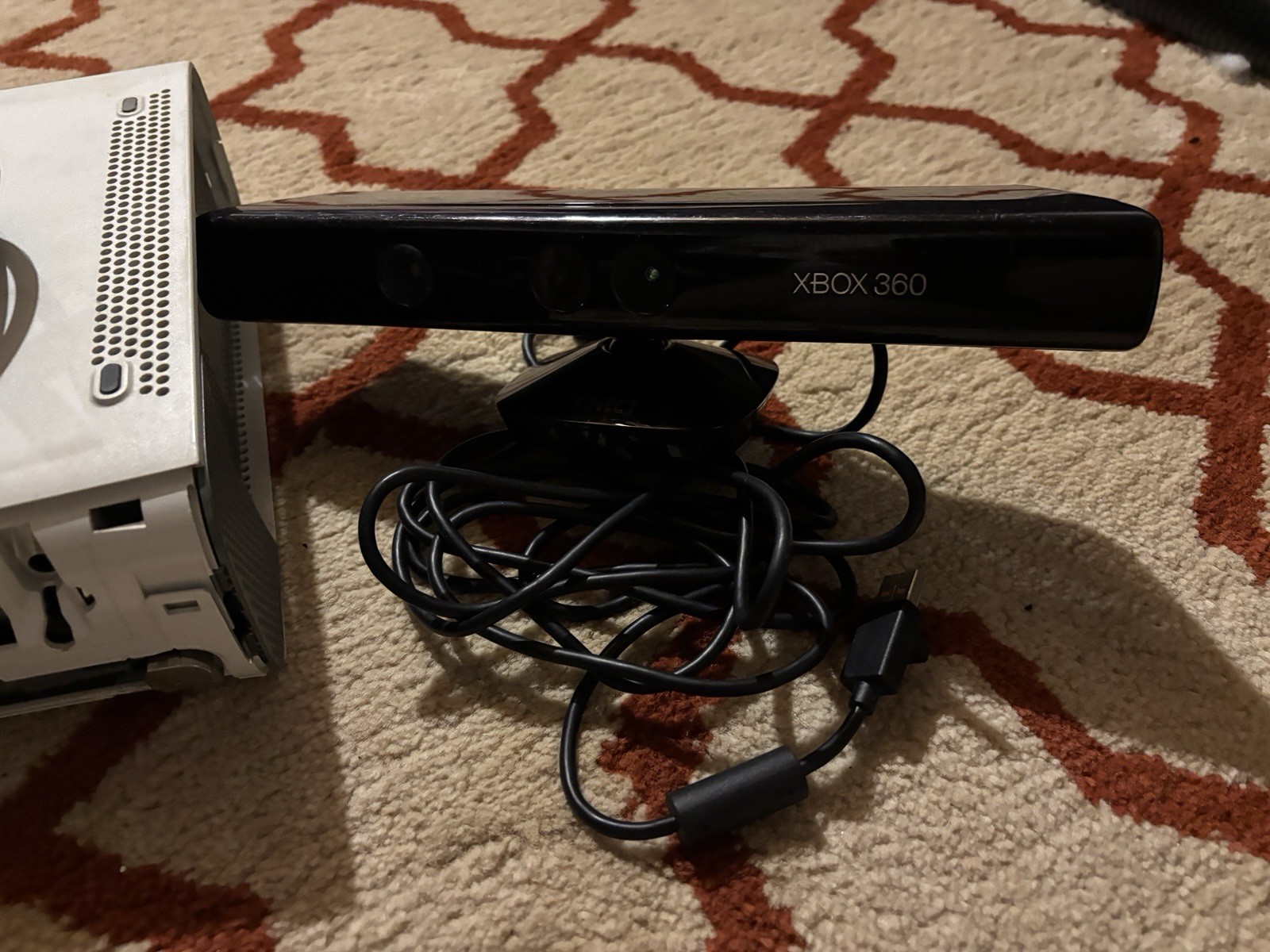 Microsoft XBOX 360 Console w/ Accessories FOR PARTS