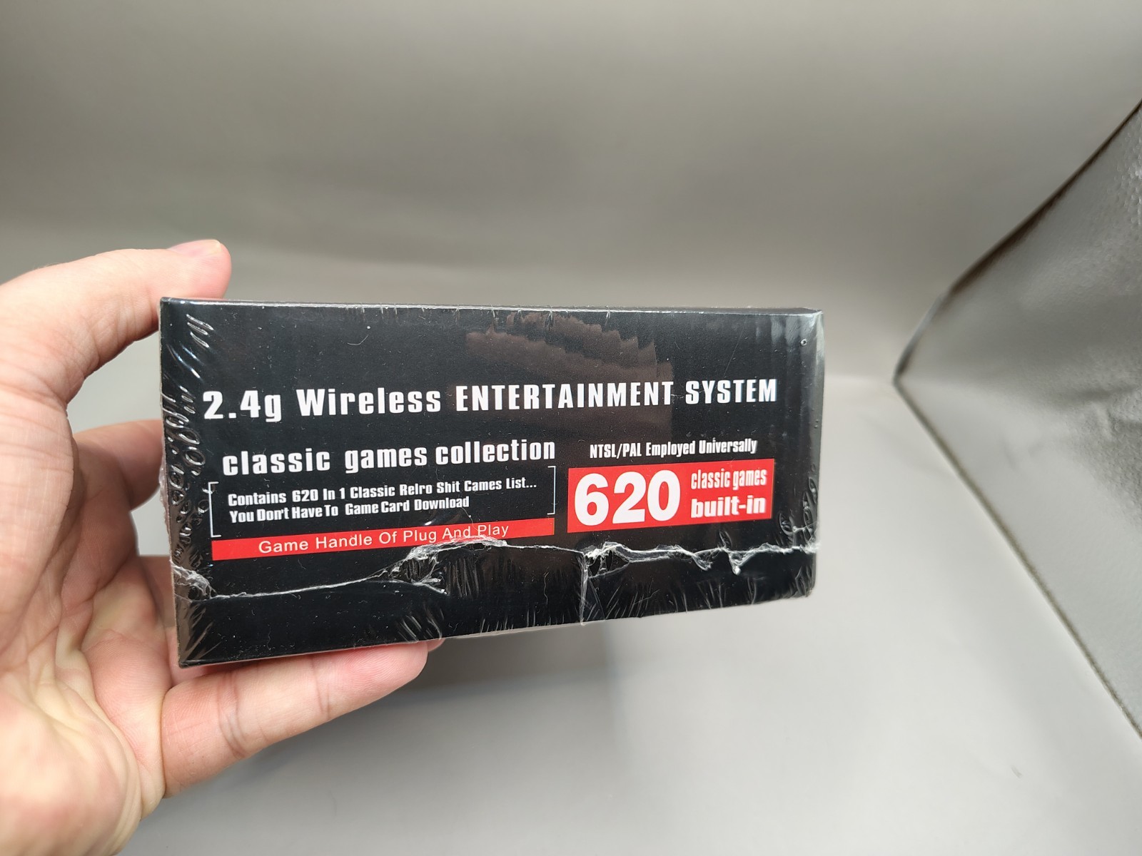 Retro Wireless Entertainment System – 620 Built-In Games Brand new in box.