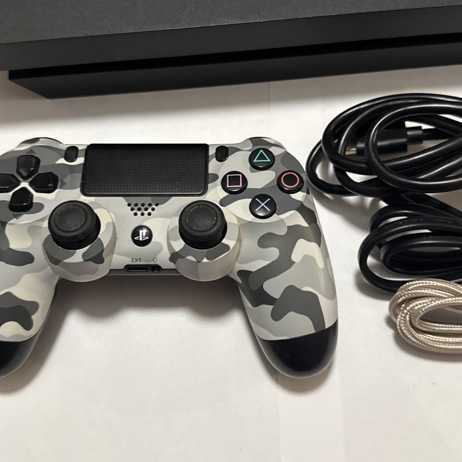 Sony Playstation 4 500GB Black Console PS4 W/ Controller & Cords Tested Working!