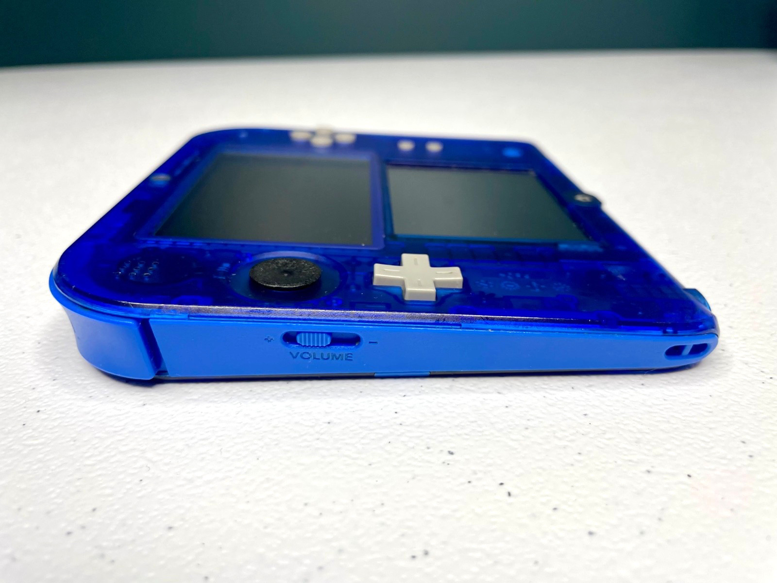 Nintendo 2DS Crystal Blue Console w/ Charger Stylus 16GB SD – Camera Doesnt Work