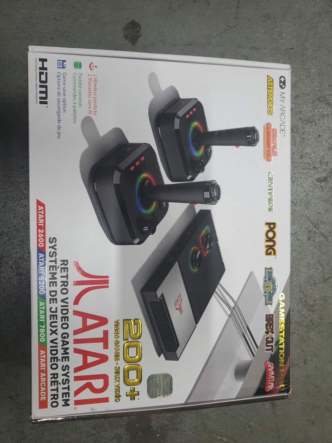 Atari Gamestation Pro with 2 Joysticks and 200 Games