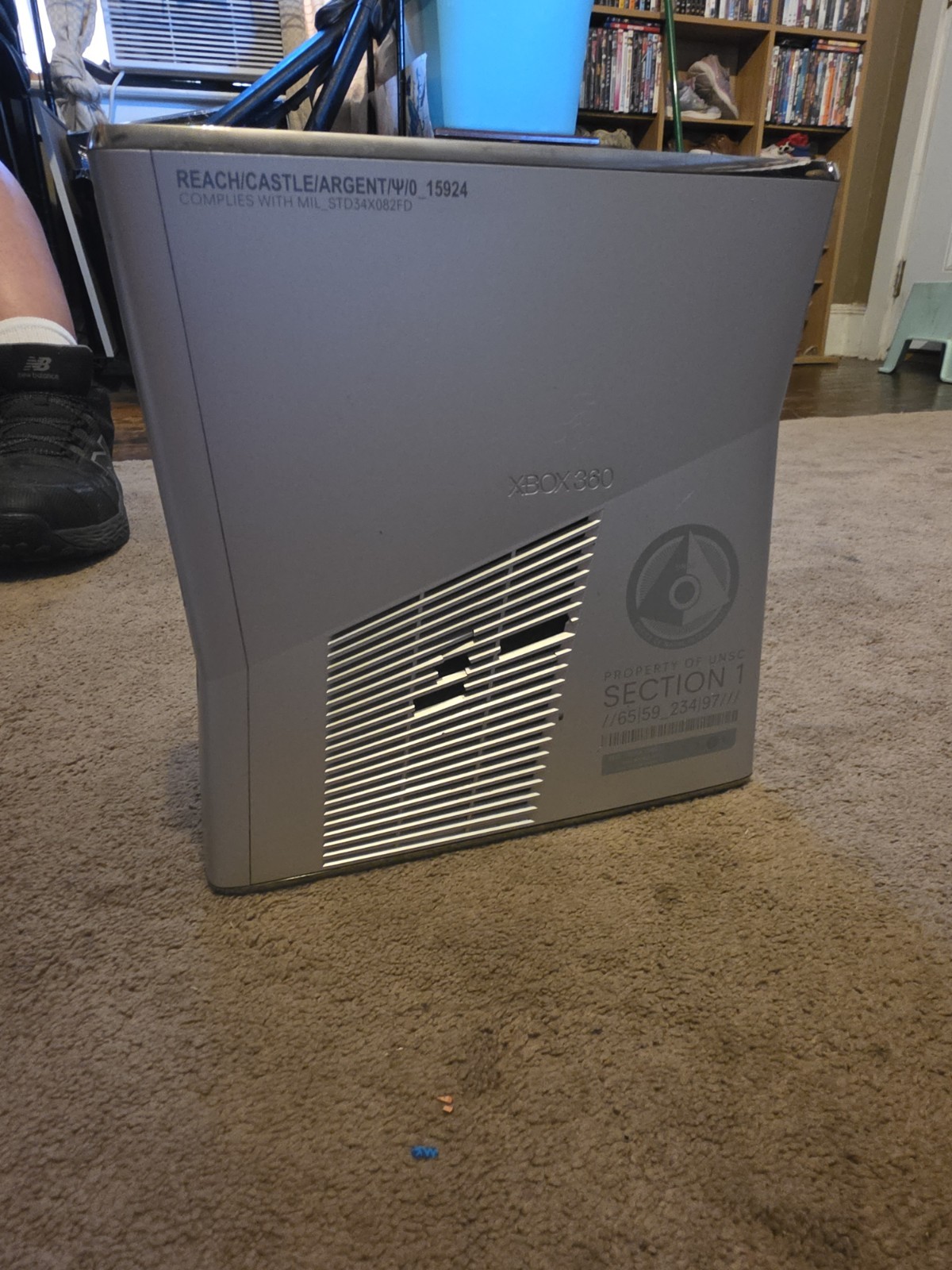 Microsoft Xbox 360 Halo Reach Limited Edition Silver 250GB 2 Controllers