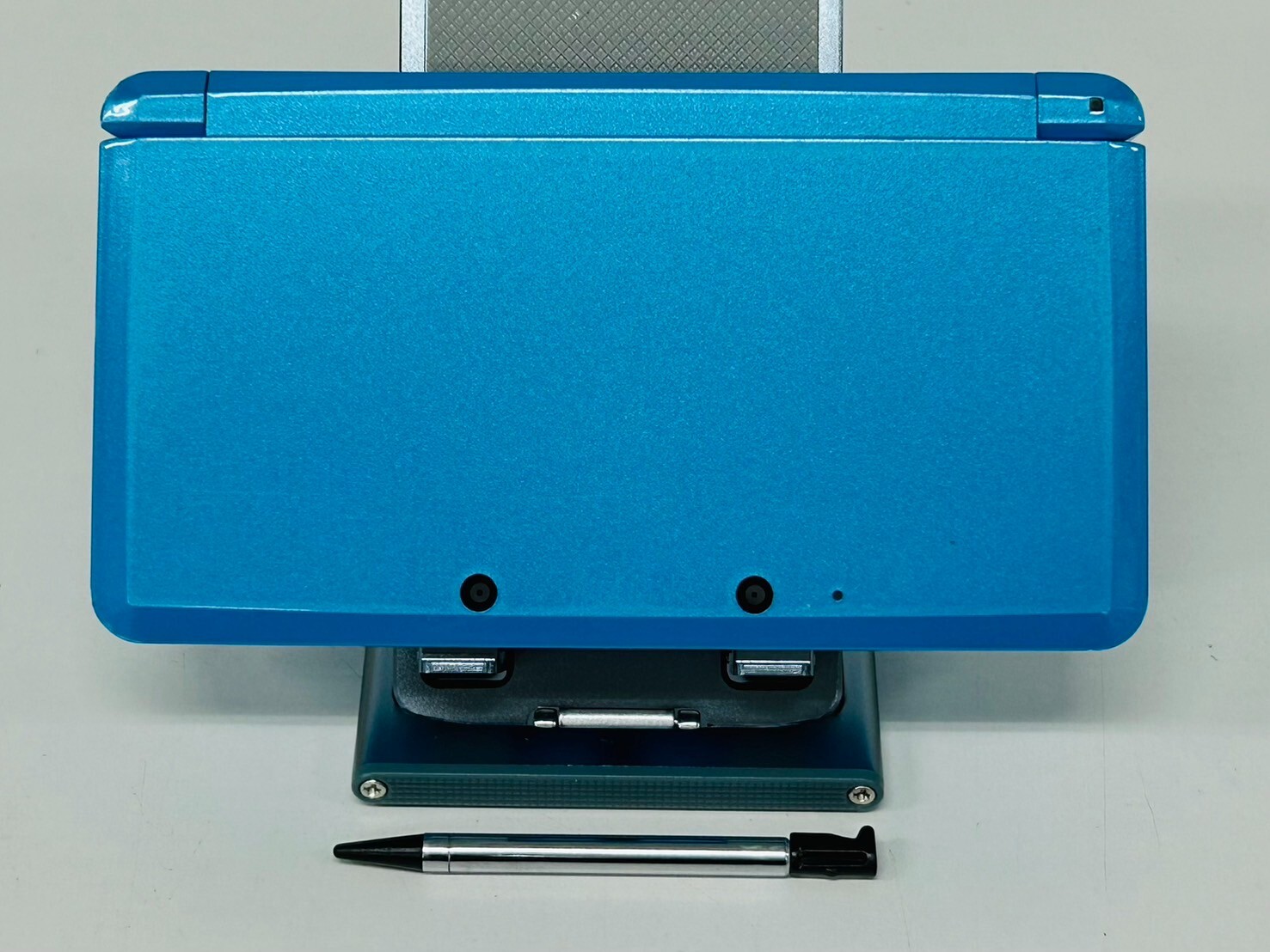 Nintendo 3DS Console Light Blue w/battery charegr (Good) B-7