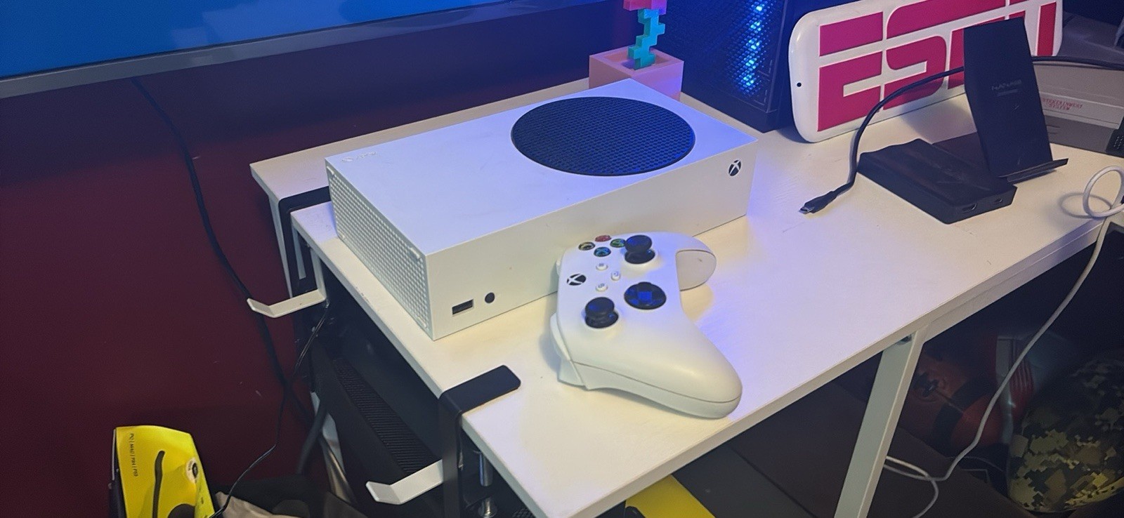Microsoft Xbox Series S White 512GB| Comes with cords and White Controller