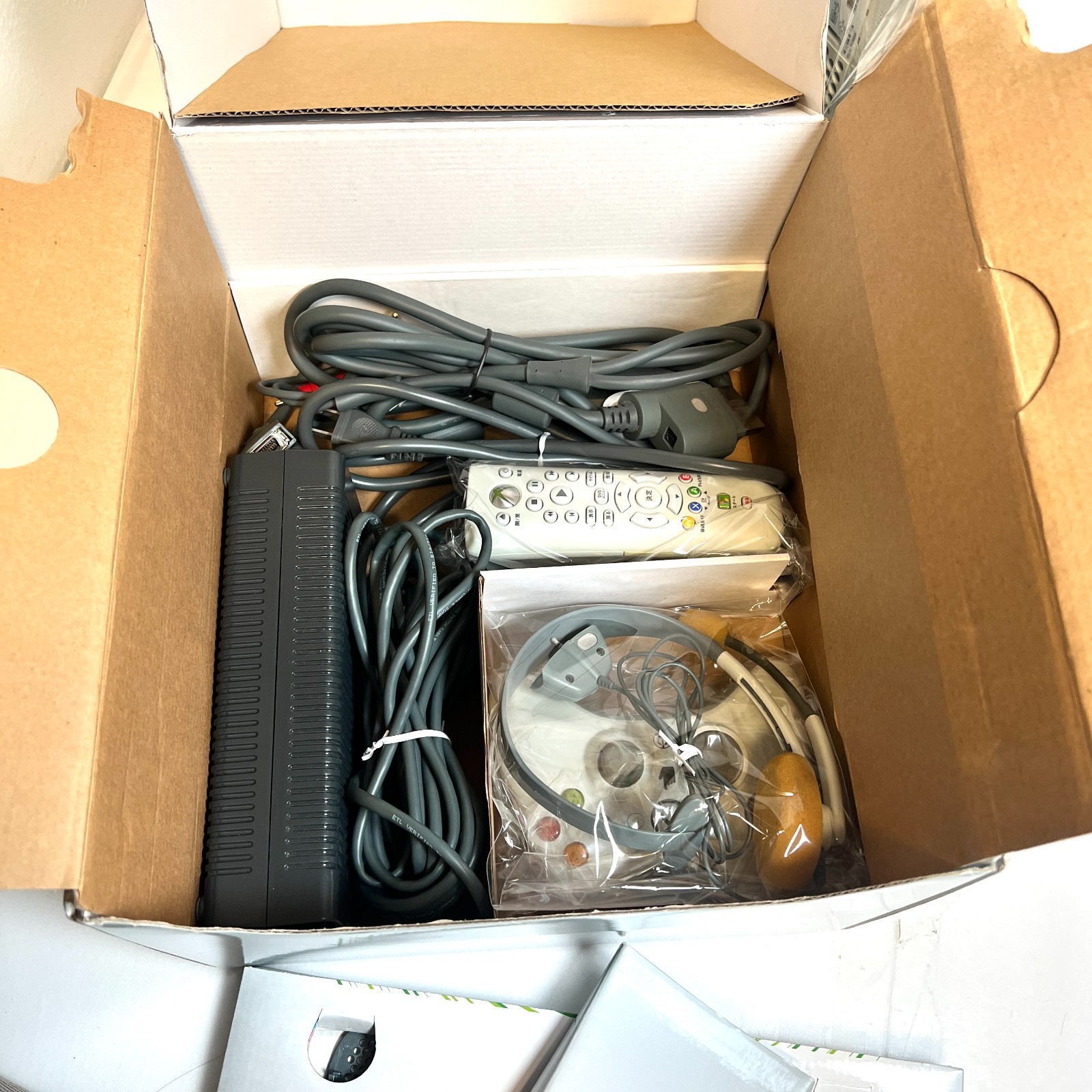 Xbox 360 console 20GB, initialized + 5 games (operation confirmed) From Japan,