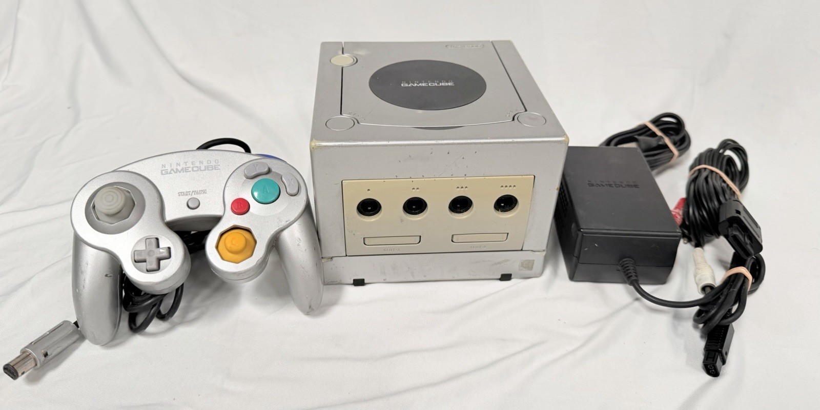 Nintendo GameCube Console Platinum Silver Console w/ Controller DOL-101