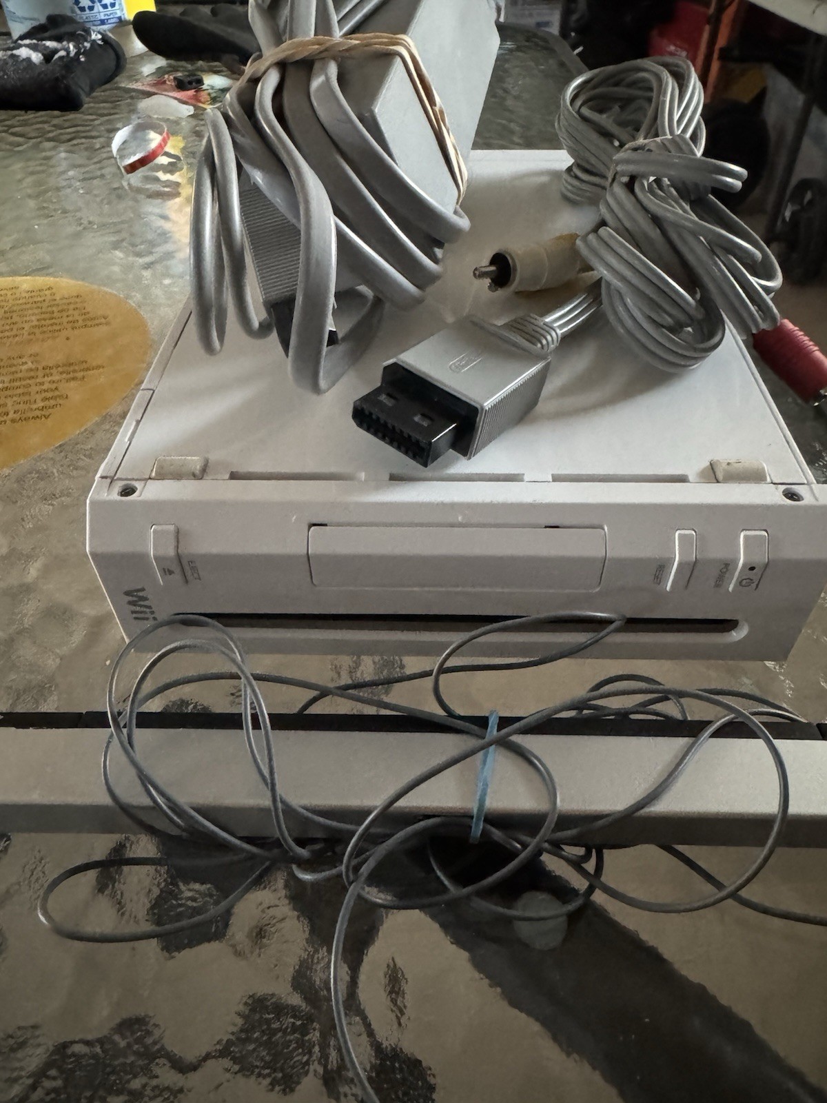 Nintendo Wii RVL-001 White Console w/ Component RCA & Cables